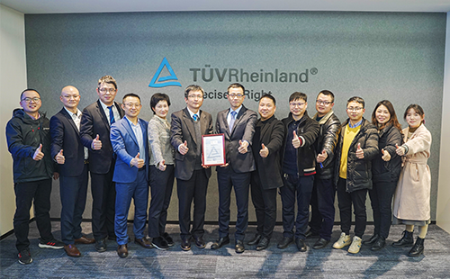 pg电子电气获TÜV莱茵全球首张输配电领域碳足迹证书